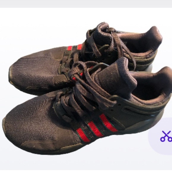 Men’s Adidas Equipment black with red stripes size 10 Running shoes - Picture 3 of 15